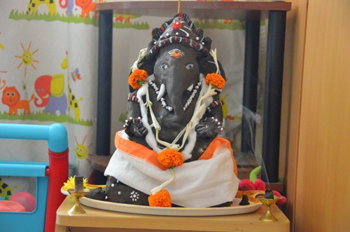 hand made ganapati idol for vinayaka chaturthi